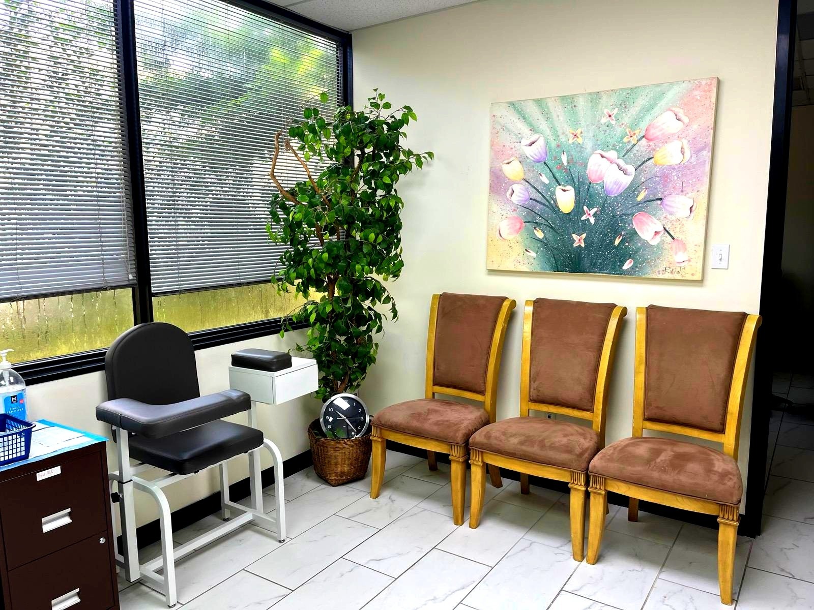 Waiting area and specimen collection chair at Auspicious Laboratory, Houston